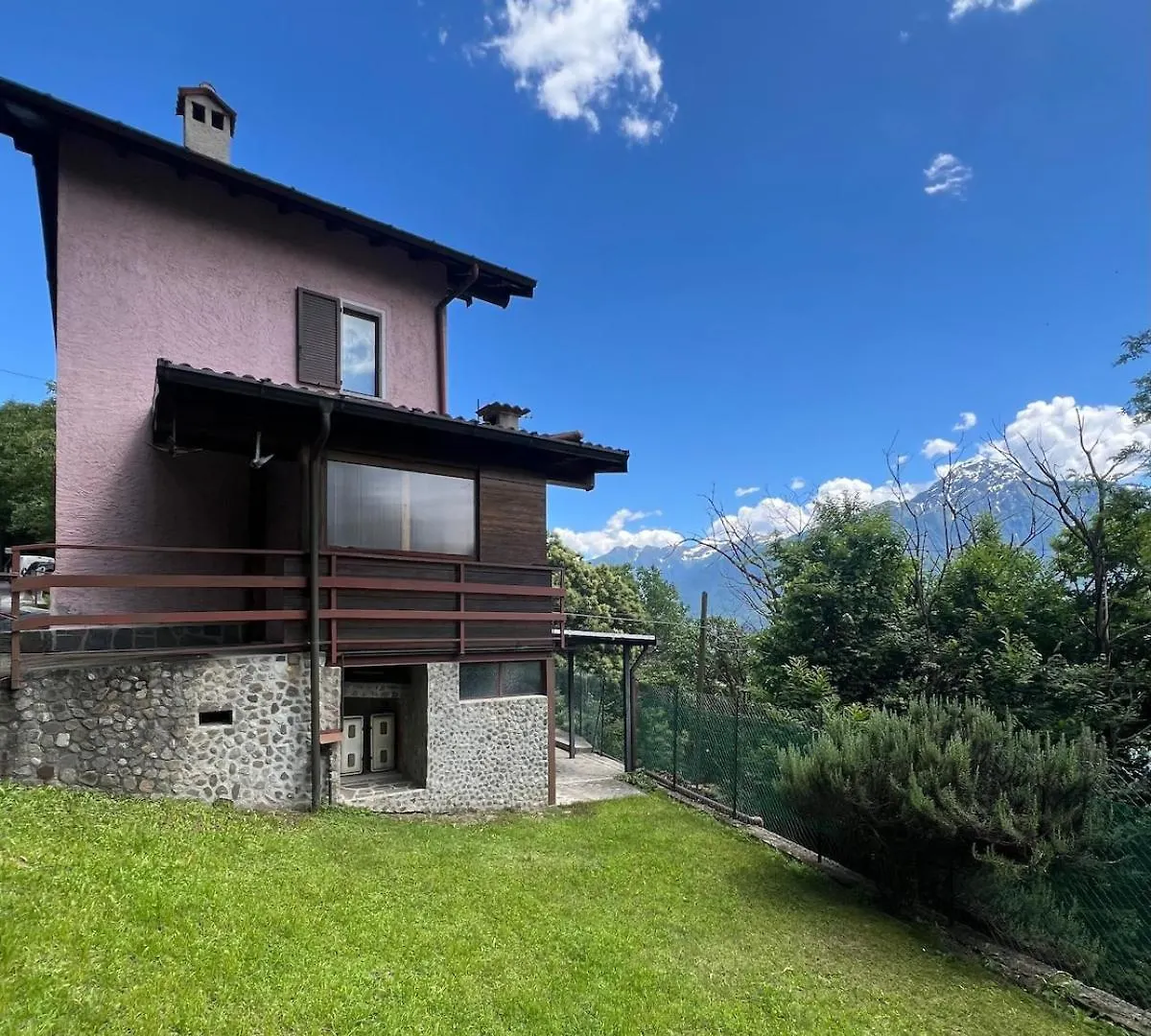 Pink Panther Holiday Home جيرا لاريو